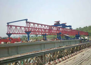 Emita la velocidad de lanzamiento de Crane Bridge Erection 600 Ton For Lifting Girder High