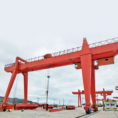 550KN Doble Giradera Grúa de pórtico de la parte superior del marco de la caja de funcionamiento con el carrito